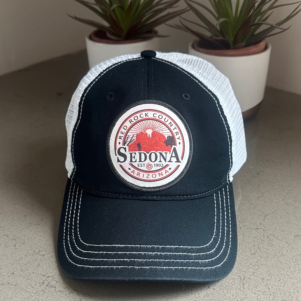 Sedona Black and White Trucker Hat Baseball Cap 😎